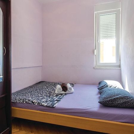 Amazing Apartment In Split With Kitchen 외부 사진