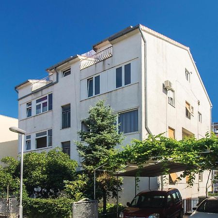 Amazing Apartment In Split With Kitchen 외부 사진